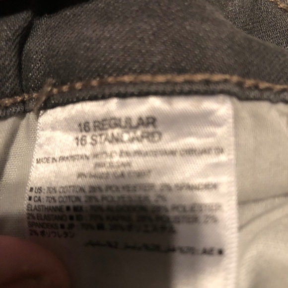 Old Navy mid rise - Rockstar jeans size 16 regular fit- new or like new jeans - Picture 7 of 9